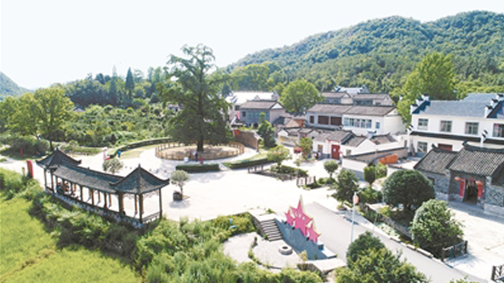 大別山深處，昔日的窮山溝蝶變?yōu)檫h(yuǎn)近聞名的幸福村