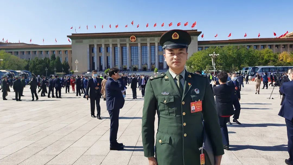 二十大代表向躍東：一路風(fēng)馳電掣，只因心中有夢(mèng)！