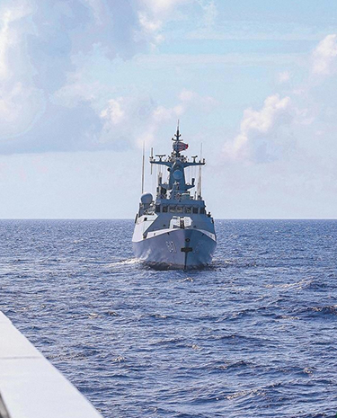 海軍某基地艦艇編隊(duì)專攻精練掠影