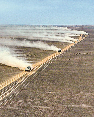 陸軍某旅跨晝夜實(shí)彈射擊訓(xùn)練影像